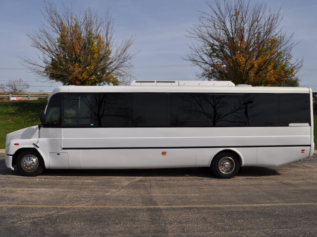 luxury alton party buses