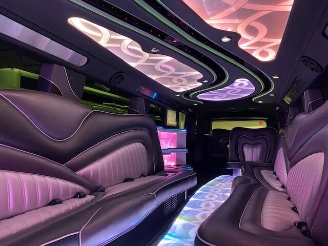 Hummer limousine in Chicago IL