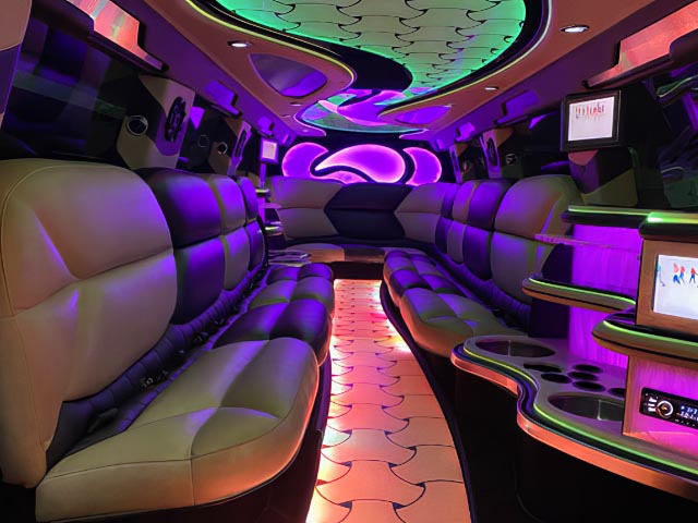 limo service interior in lansing, il